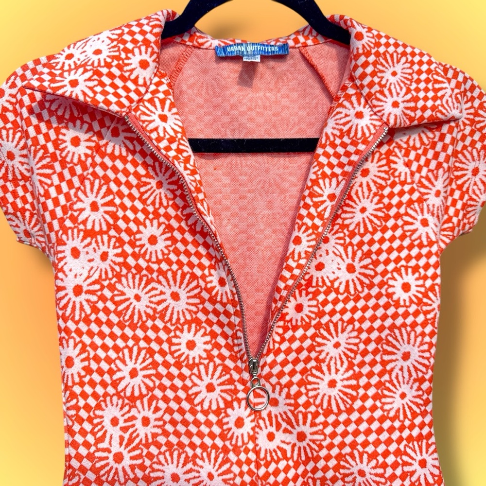 ✨URBAN OUTFITTERS✨ burnt orange groovy Y2K dress - Picture 2 of 10